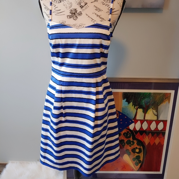 NWT Gap Blue & White Stripes Summer Dress Size 4. - Picture 2 of 8
